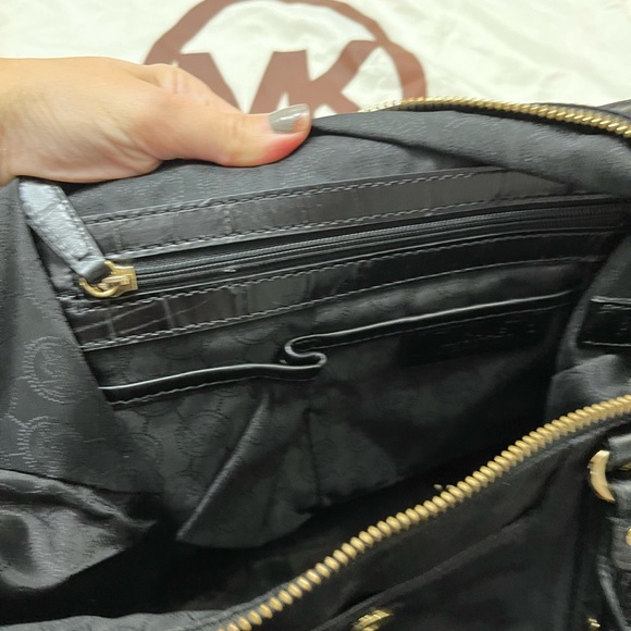 Michael Kors Bag - Picture 10 of 13